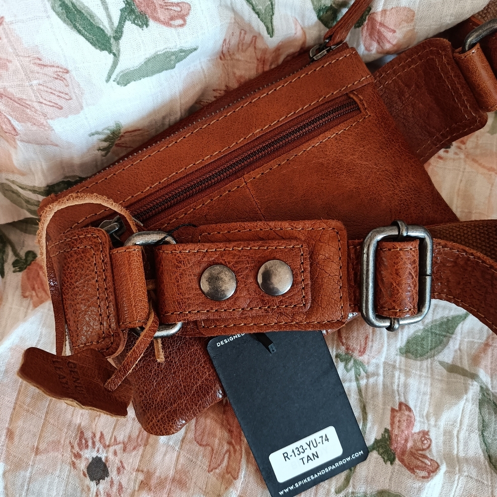 Spikes and Sparrow Leather Tan Caramel Belt BagWoman's - Picture 7 of 15